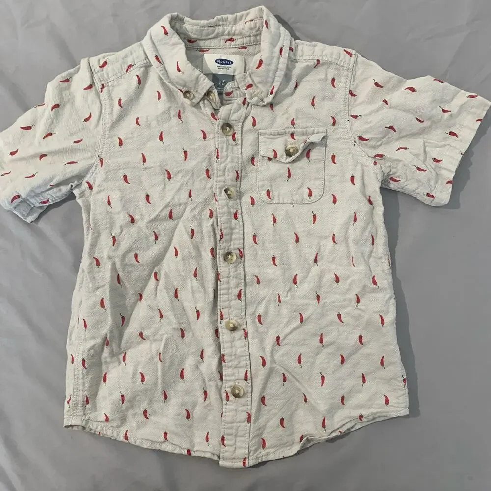 Old Navy Boys Short‑Sleeve Button‑Up Shirt – Size 5T – Chili Pepper Print